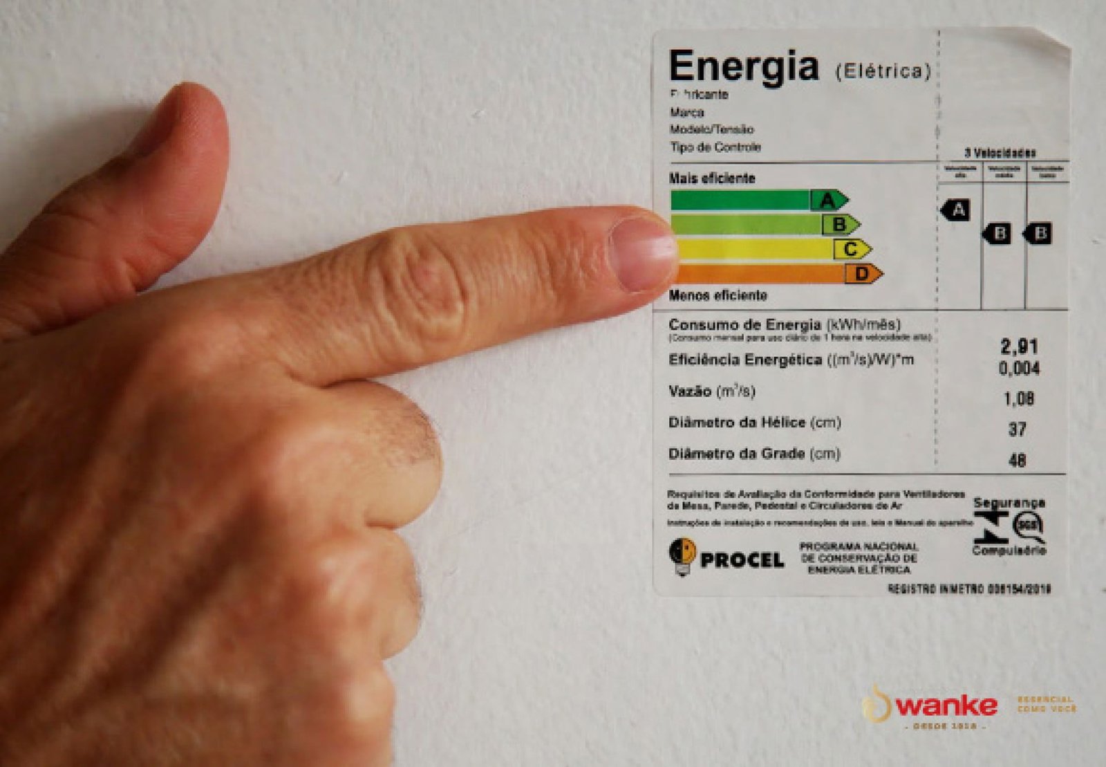 Eletrodoméstico com selo de economia de energia